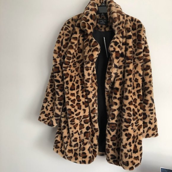 Love Tree Jackets & Blazers - Love Tree Cheetah Print Cozy Jacket